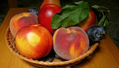 bowl of peaches