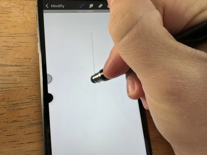 using rubber tipped stylus with procreate pocket fine line